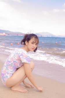 砸钱宝马女